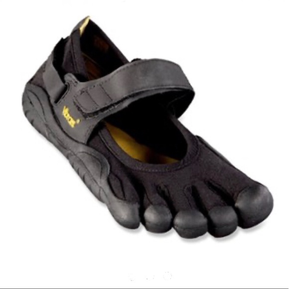 Vibram Shoes - Women’s Vibram FiveFingers Sprint Shoe